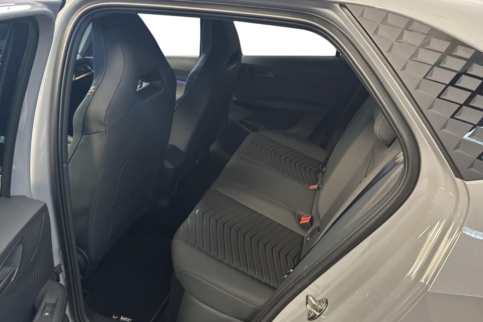 Cupra Born 77 Pasión 5d