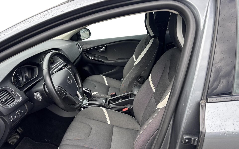 Volvo V40 CC 1,5 T3 152 Dynamic Edition aut. 5d