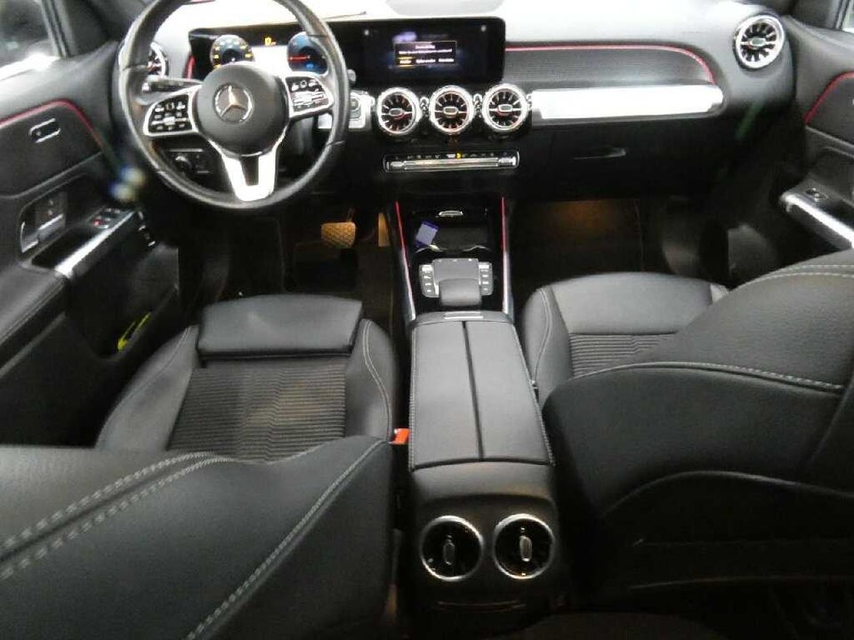 Mercedes EQB300 4Matic 7prs 5d