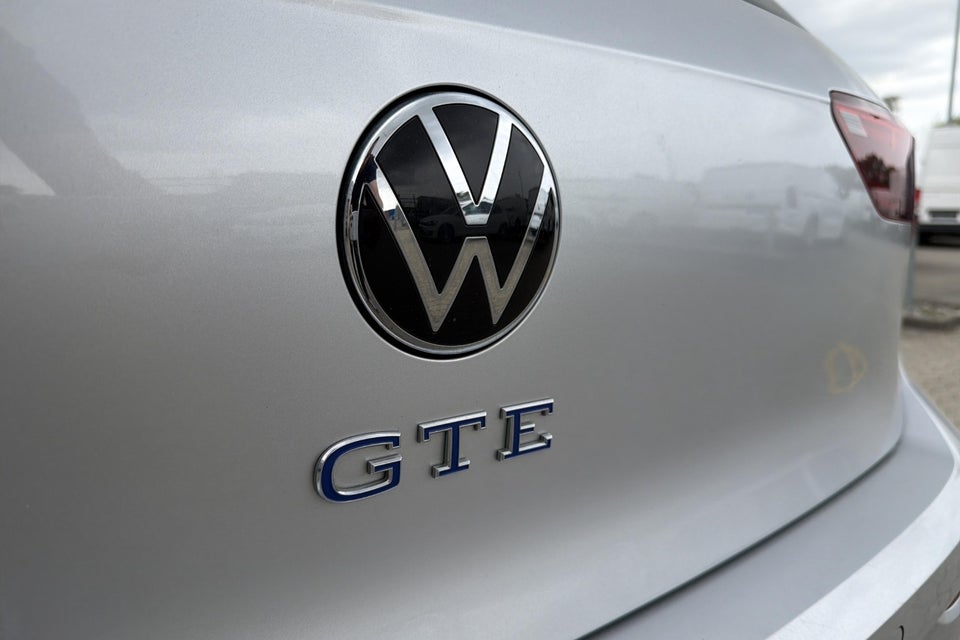 VW Golf VIII 1,4 GTE DSG 5d