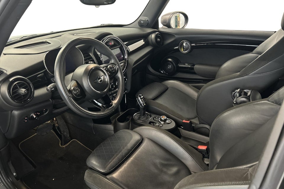 MINI Cooper SE Trim L 3d