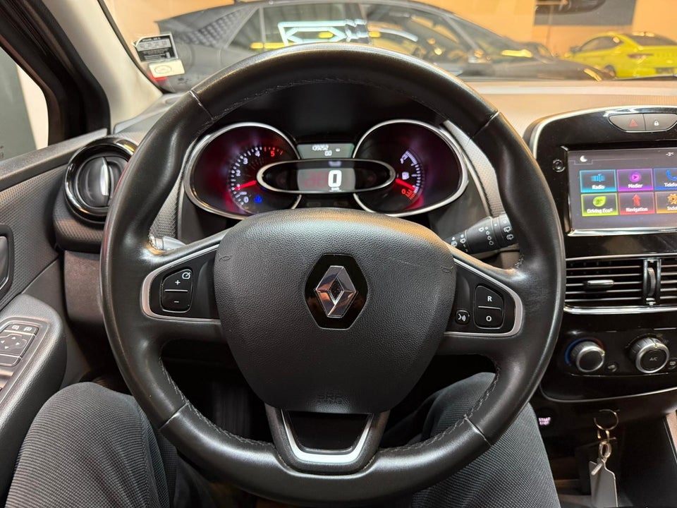 Renault Clio IV 1,5 dCi 90 Limited Sport Tourer 5d