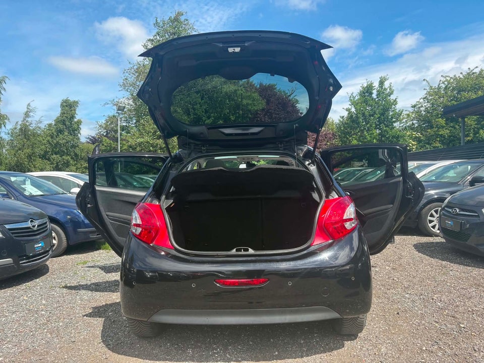 Peugeot 208 1,2 VTi Active 5d