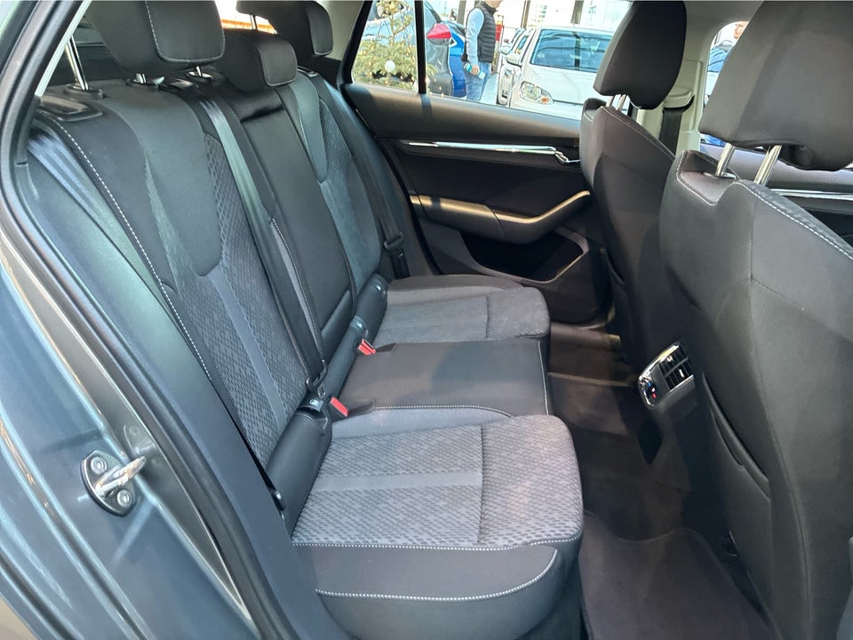 Skoda Octavia 2,0 TDi 150 Style Combi DSG 5d