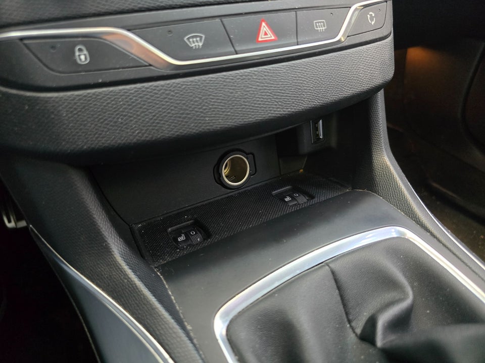 Peugeot 308 1,5 BlueHDi 130 Prestige SW 5d