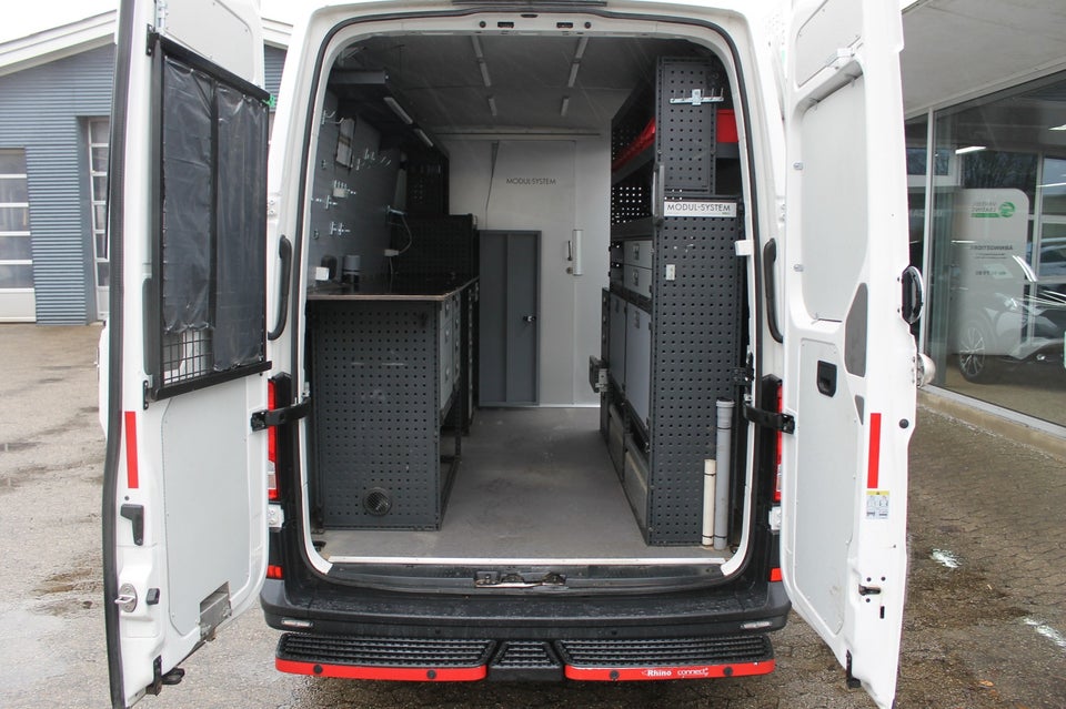 VW Crafter 35 2,0 TDi 140 Kassevogn L3H2 aut.