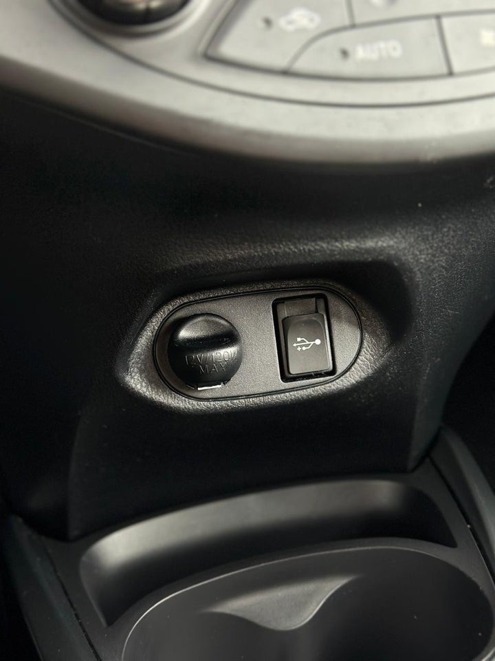 Toyota Yaris 1,5 Hybrid H2 e-CVT 5d