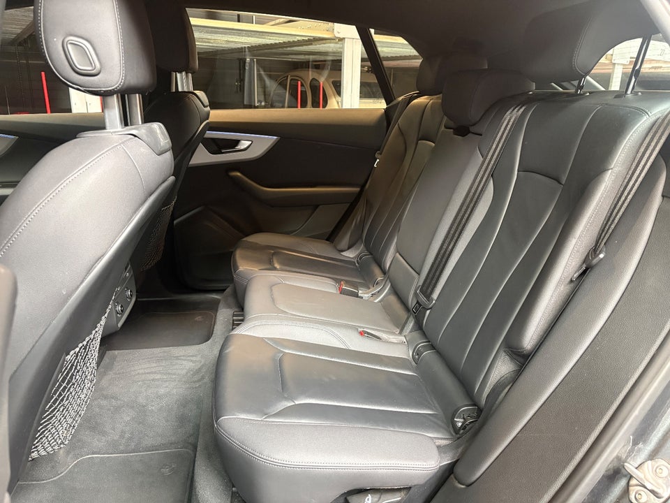 Audi Q8 50 TDi S-line quattro Tiptr. 5d