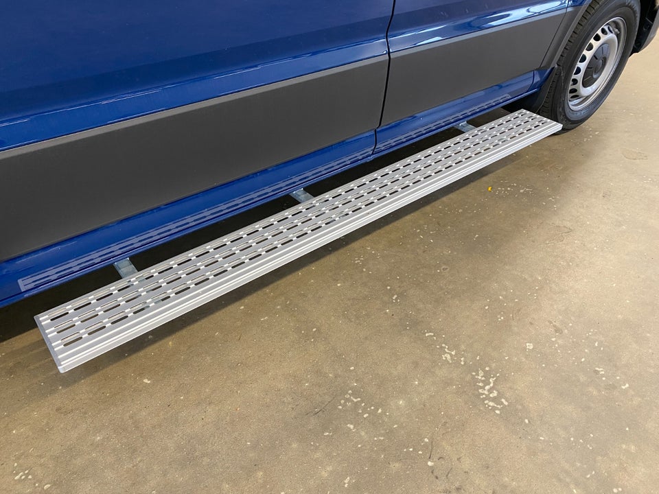 VW Crafter 35 2,0 TDi 140 Kombi aut.