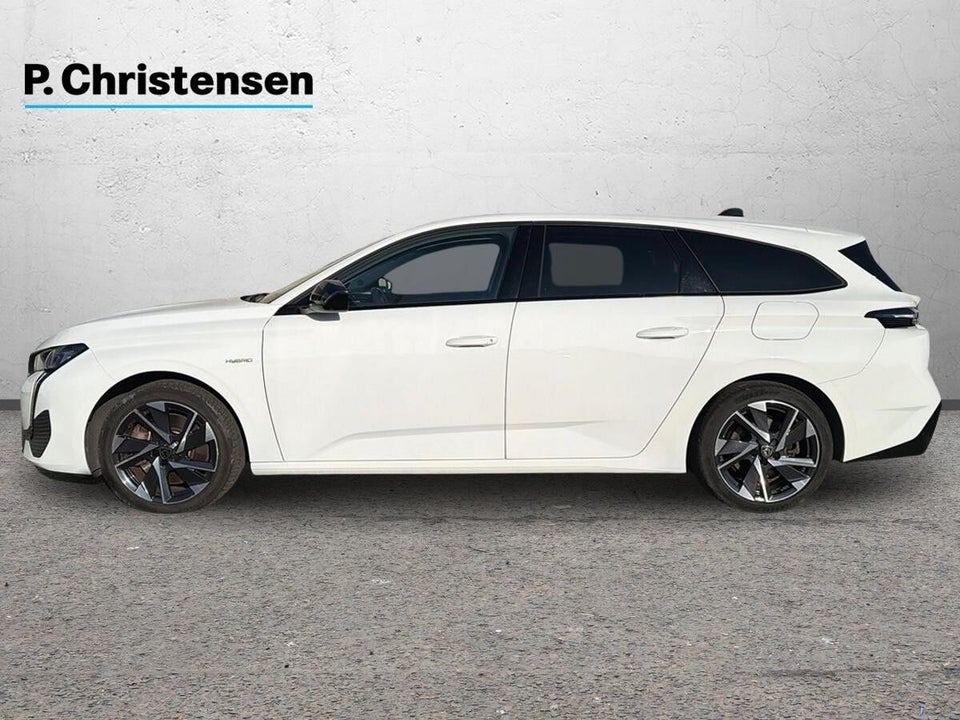 Peugeot 308 1,6 Hybrid First Selection+ SW EAT8 5d