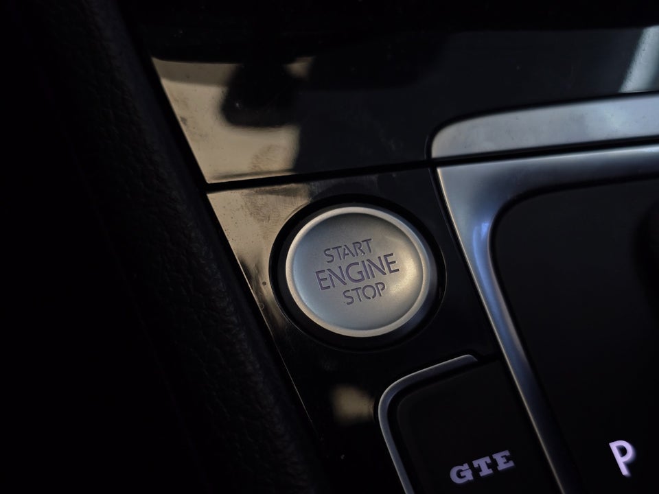 VW Golf VII 1,4 GTE DSG 5d