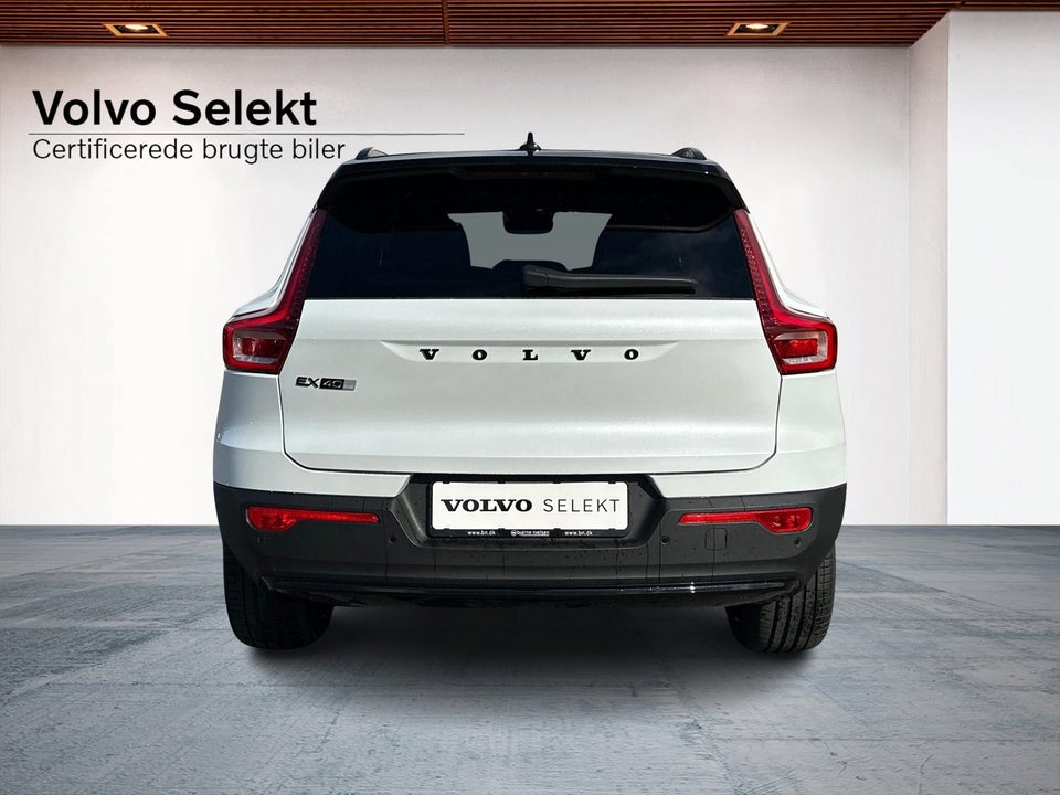 Volvo EX40 Extended Range Black Edition 5d