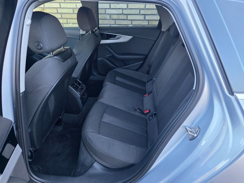 Audi A4 40 TFSi Advanced Prestige Tour plus Avant S-tr. 5d