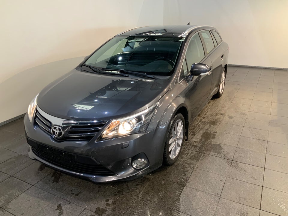 Toyota Avensis 2,0 D-4D T2 stc. 5d