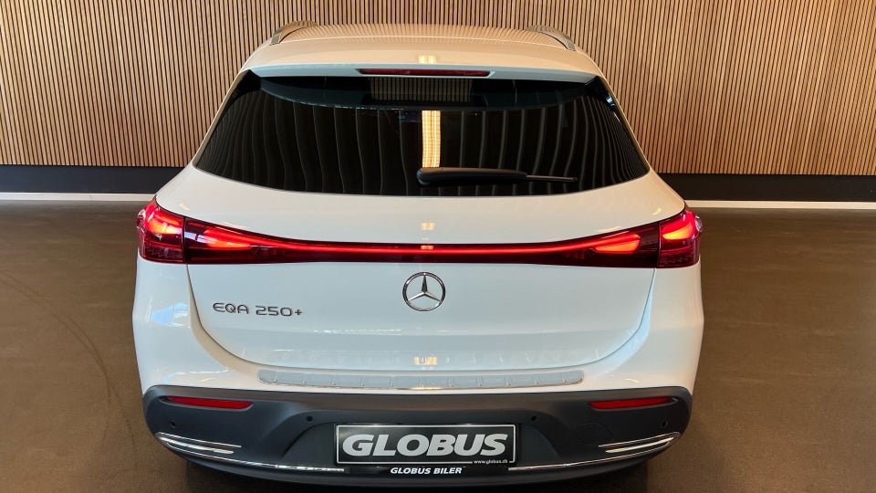 Mercedes EQA250+ Progressive 5d