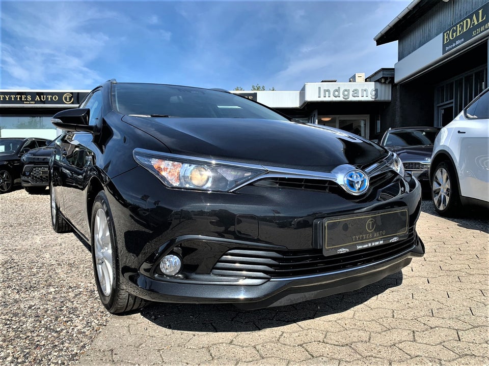 Toyota Auris 1,8 Hybrid H2 Comfort Touring Sports CVT 5d