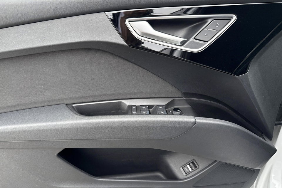 Audi Q4 e-tron 40 Attitude 5d