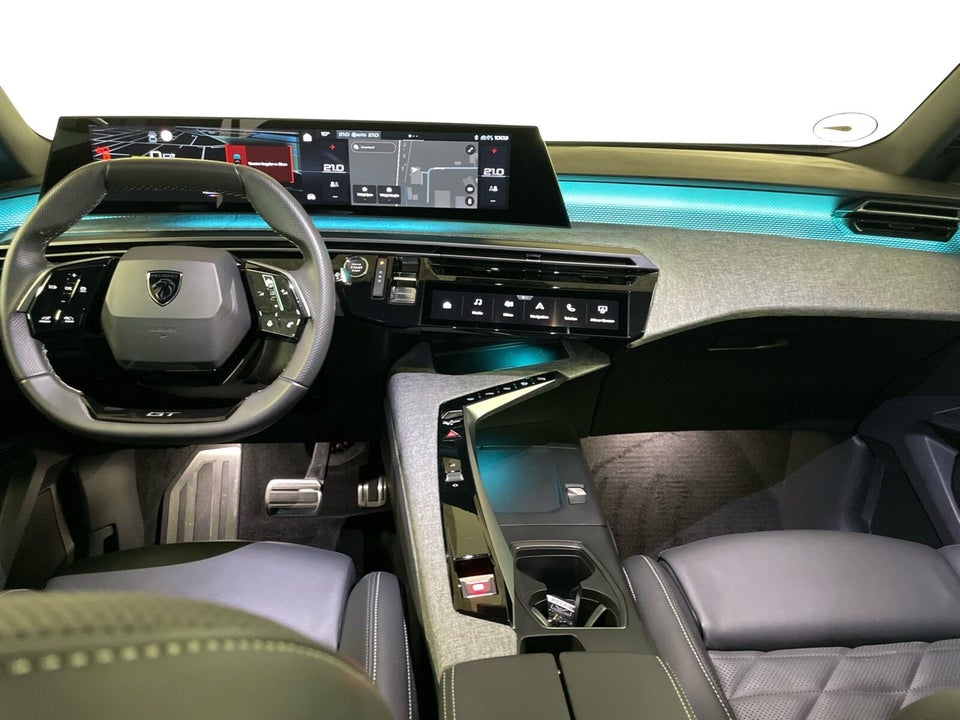 Peugeot e-3008 77 GT Pack 5d