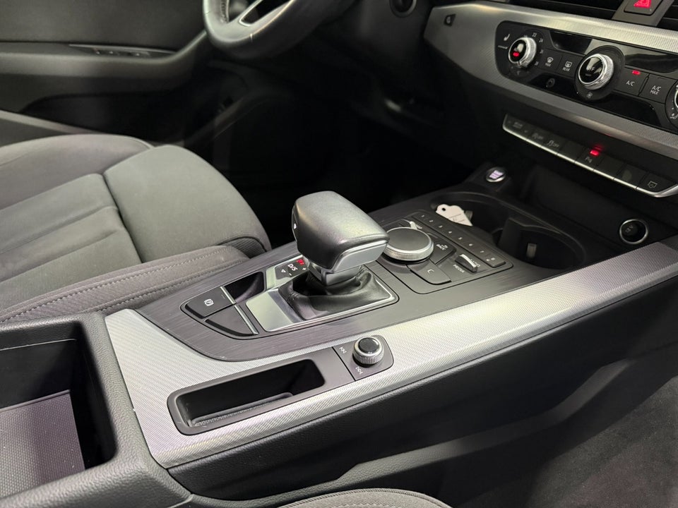 Audi A4 40 TFSi Sport Prestige Tour Avant S-tr. 5d