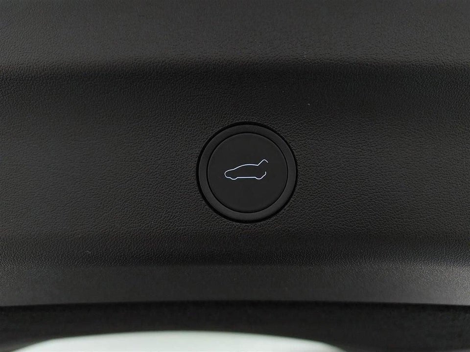 Tesla Model Y Long Range AWD 5d