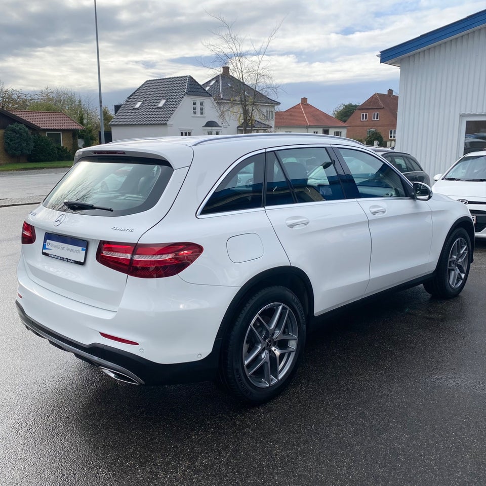 Mercedes GLC300 2,0 AMG Line aut. 4Matic 5d