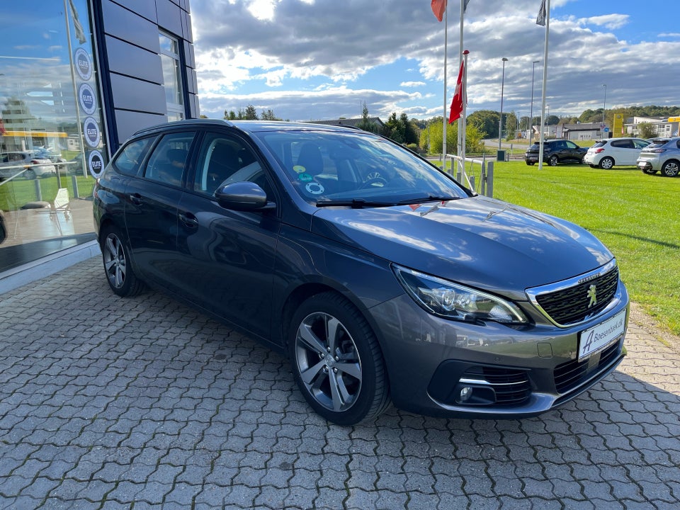 Peugeot 308 1,5 BlueHDi 130 Selection Sky SW EAT8 5d