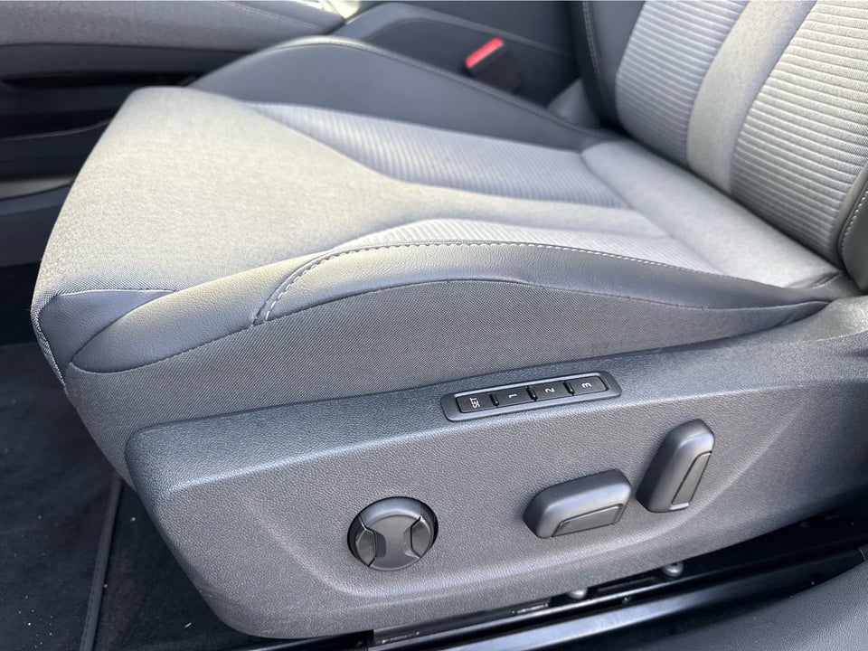 Skoda Enyaq 85 iV Advanced 5d