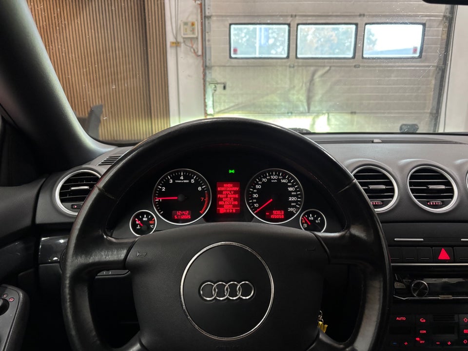 Audi A4 2,4 V6 Cabriolet Multitr. 2d