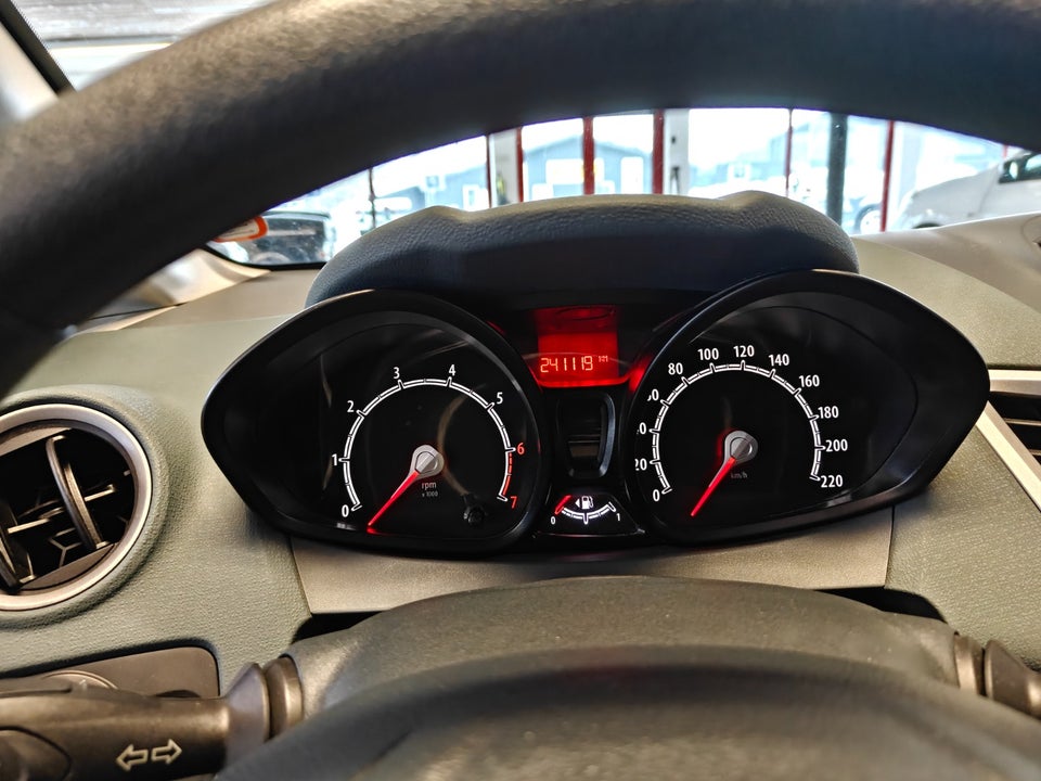 Ford Fiesta 1,25 60 Ambiente 3d