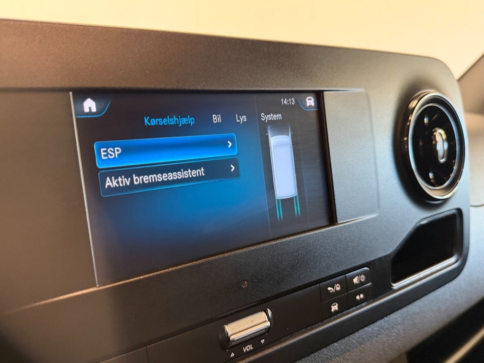 Mercedes Sprinter 319 3,0 CDi A3 Chassis aut. RWD 2d