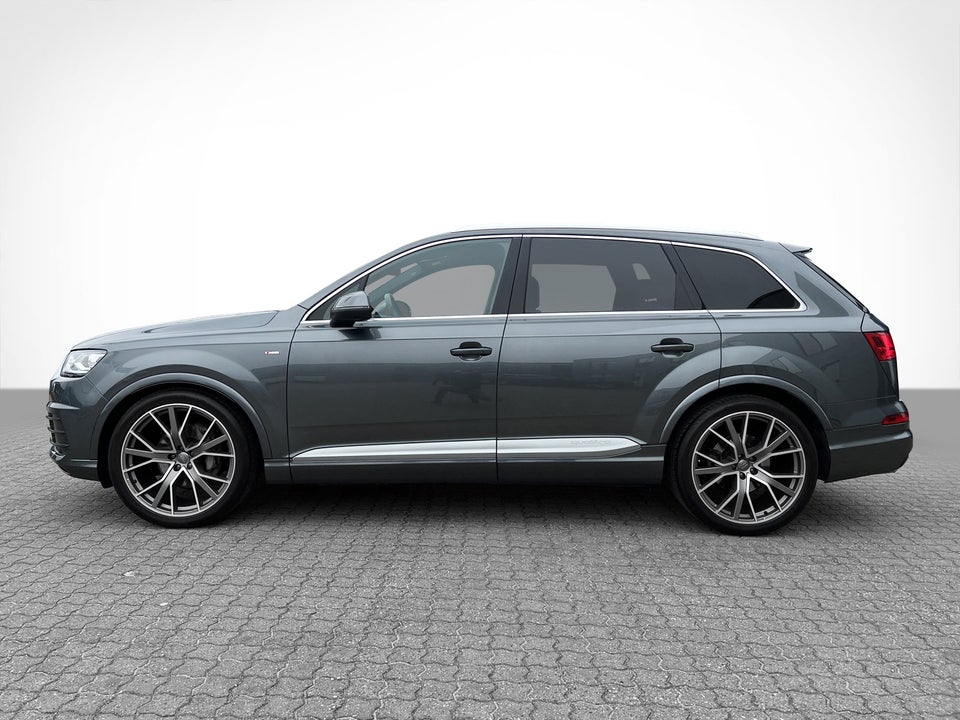 Audi Q7 3,0 TDi 272 S-line quattro Tiptr. 5d