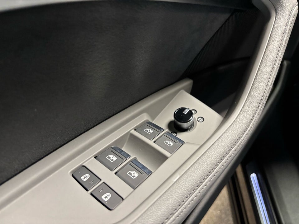 Audi e-tron 55 quattro 5d
