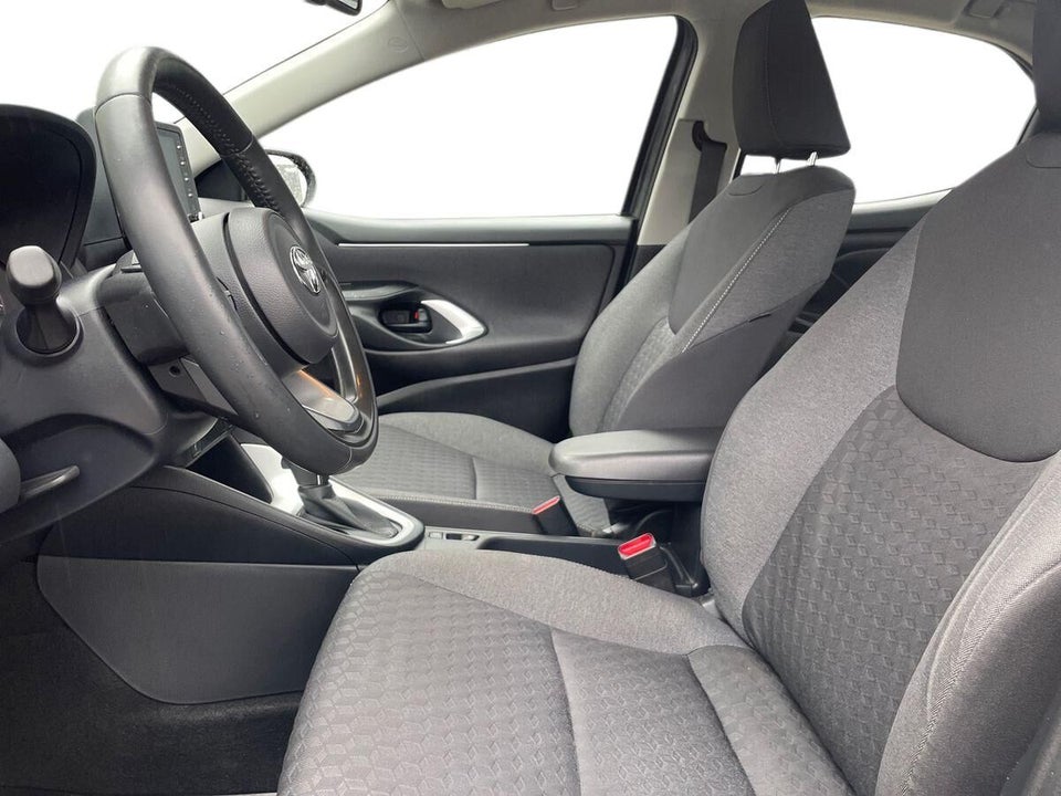 Toyota Yaris 1,5 Hybrid Style Technology e-CVT 5d