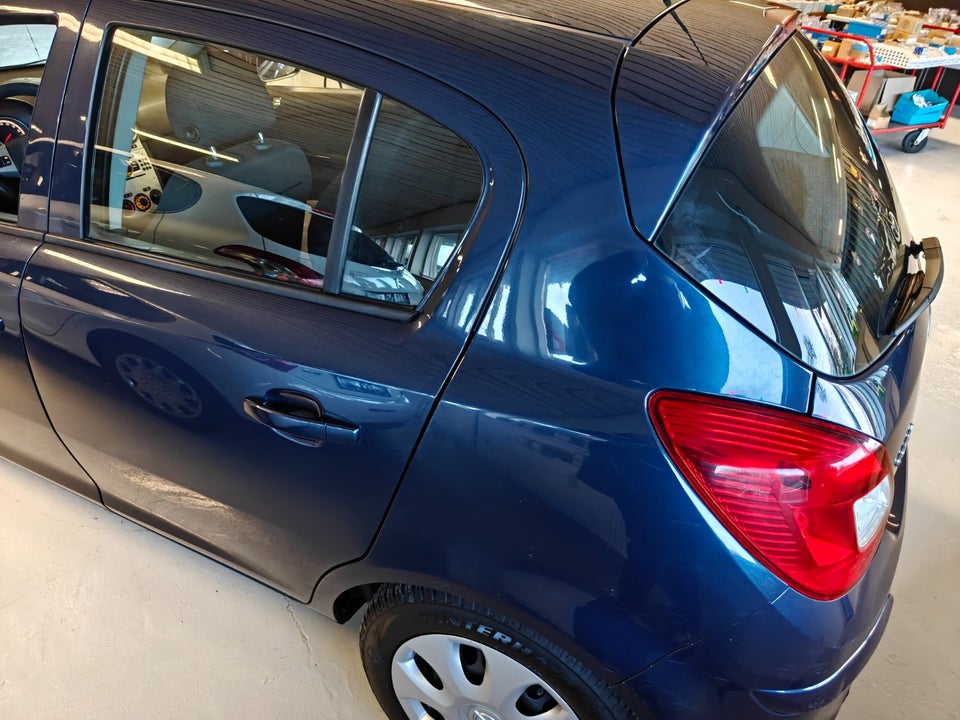 Opel Corsa 1,2 16V Cosmo 5d