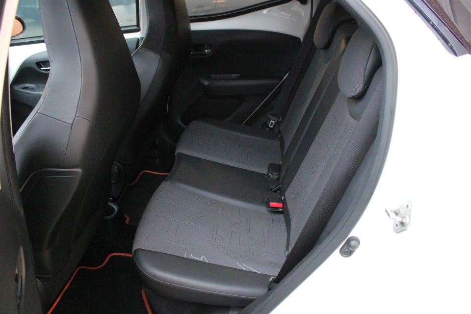 Toyota Aygo 1,0 VVT-i x-style 5d