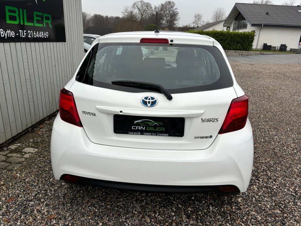 Toyota Yaris 1,5 Hybrid H1 e-CVT 5d