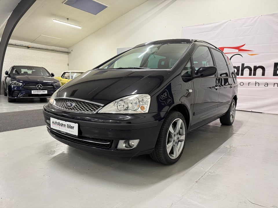 Ford Galaxy 2,8 204 Ghia 5d