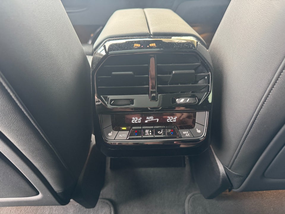 BMW iX xDrive50 Supercharged 5d