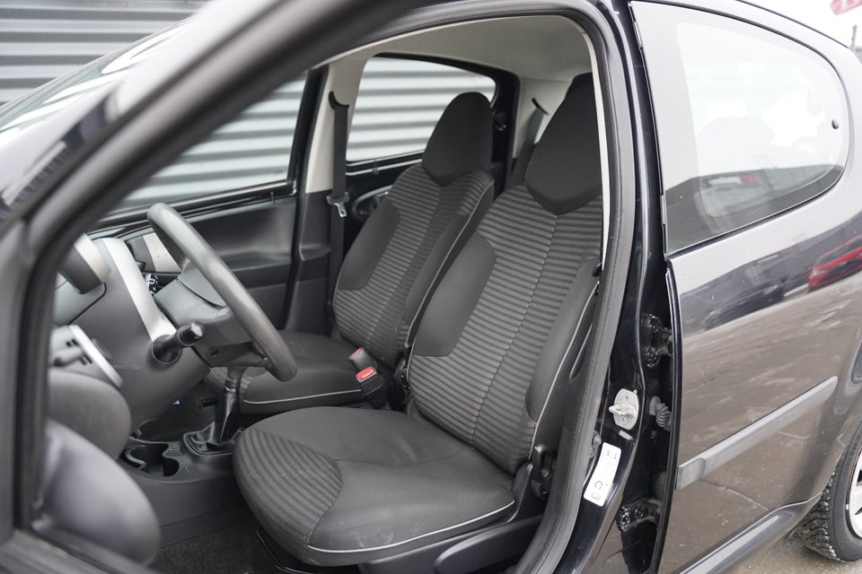 Peugeot 107 1,0 Champion Air 5d