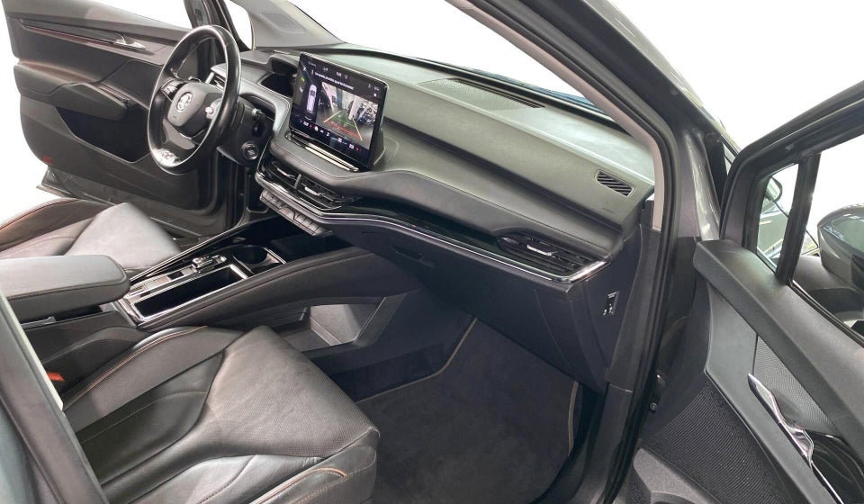 Skoda Enyaq 60 iV Suite 5d