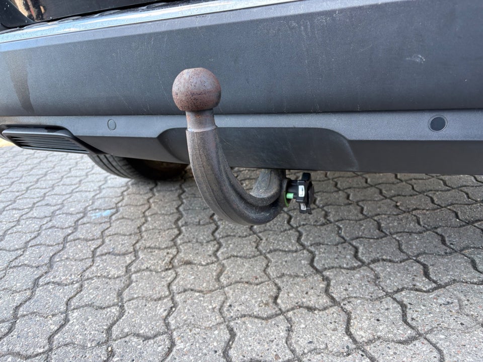 Peugeot 5008 1,2 e-THP 130 Allure 7prs 5d