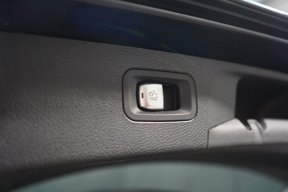 Mercedes E300 de 2,0 Avantgarde stc. aut. 5d