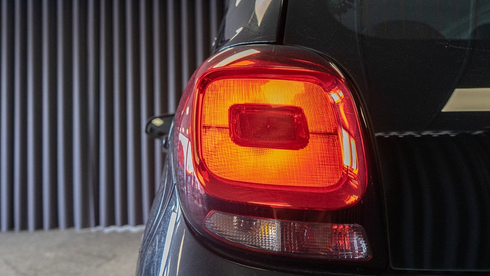 Citroën C1 1,0 e-VTi Shine Airscape 5d