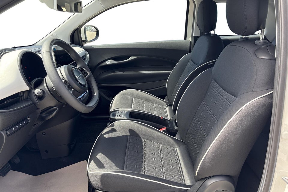 Fiat 500e 42 Icon 3d