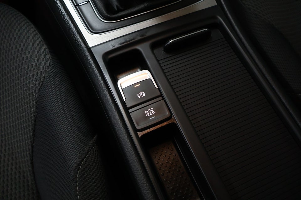 VW Golf VII 1,4 TSi 122 Comfortline BMT 5d