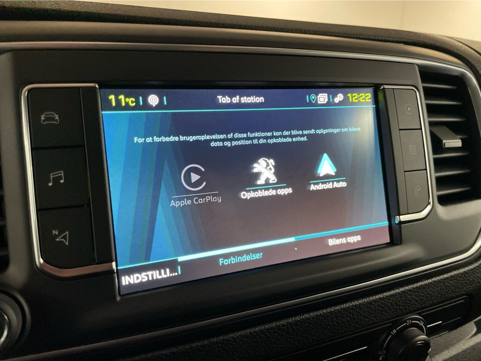 Peugeot e-Expert 75 L2 Premium Van