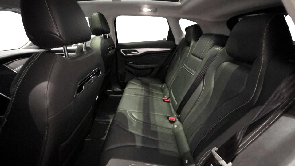 MG Marvel R Performance 5d