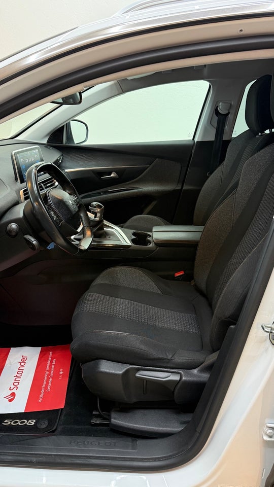 Peugeot 5008 1,2 e-THP 130 Allure 7prs 5d