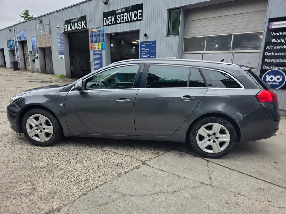 Opel Insignia 1,8 Cosmo Sports Tourer 5d