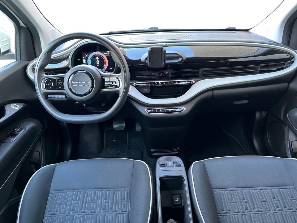 Fiat 500e 24 Action 3d